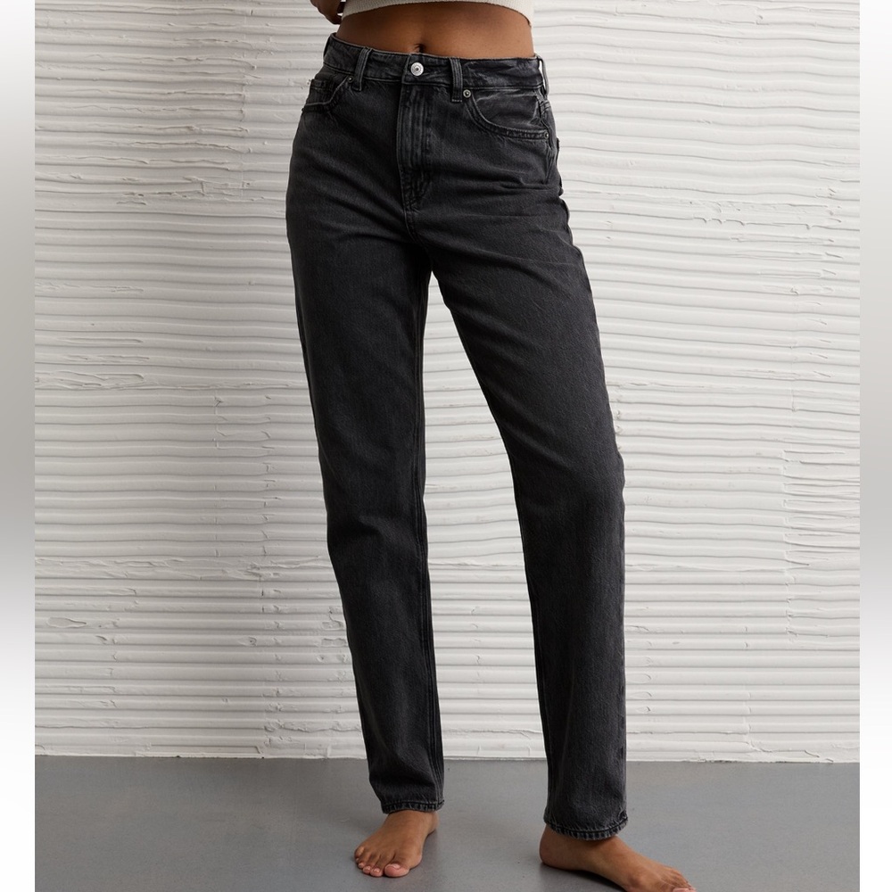 American Eagle Black High Rise Straight Leg Jeans Size 16